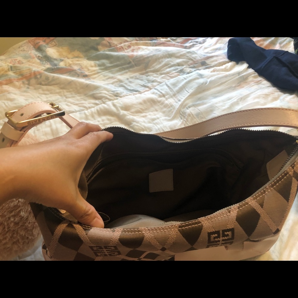 Authentic givenchy bag - Picture 12 of 16